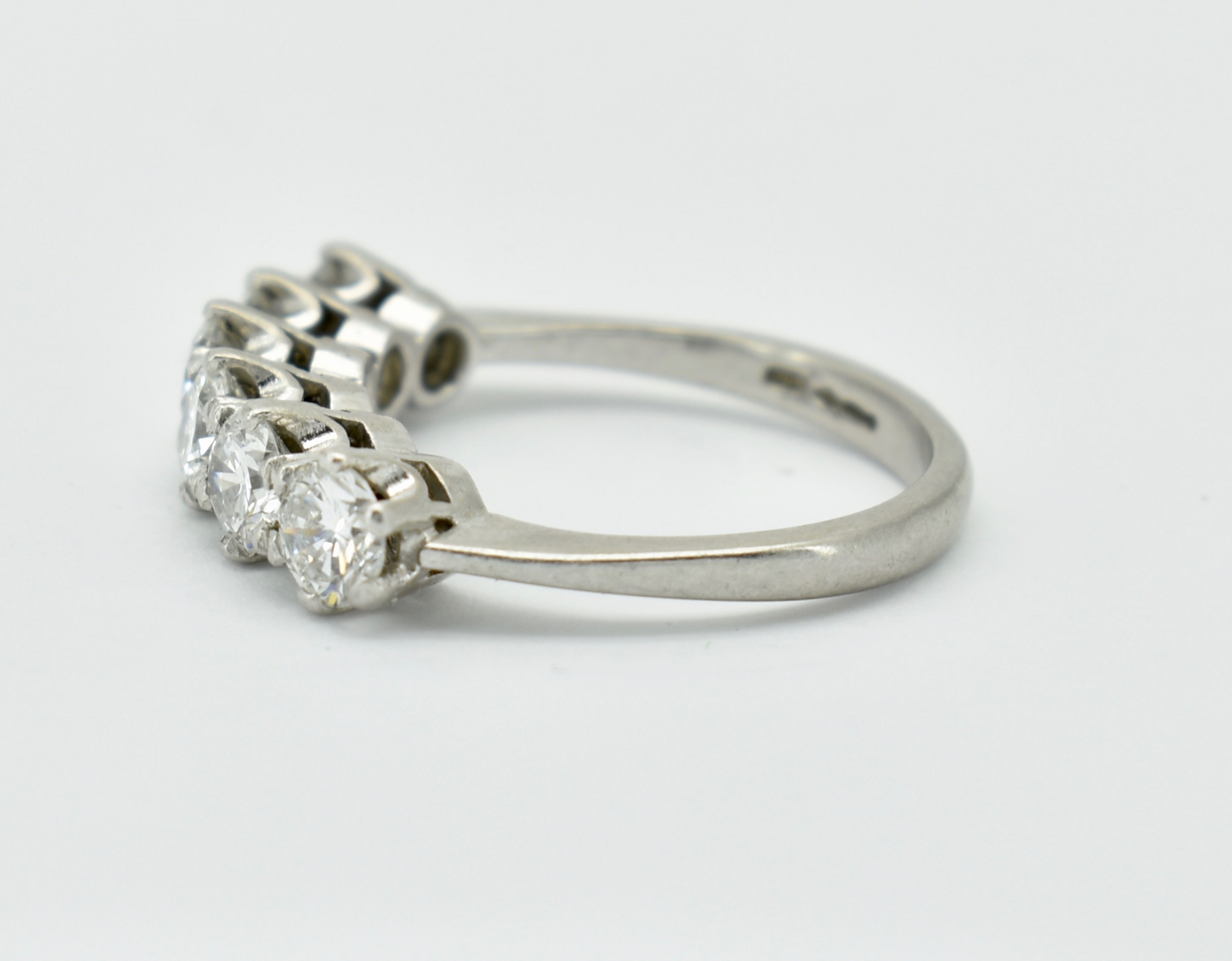 HALLMARKED PLATINUM AND DIAMOND FIVE STONE RING - Image 6 of 7