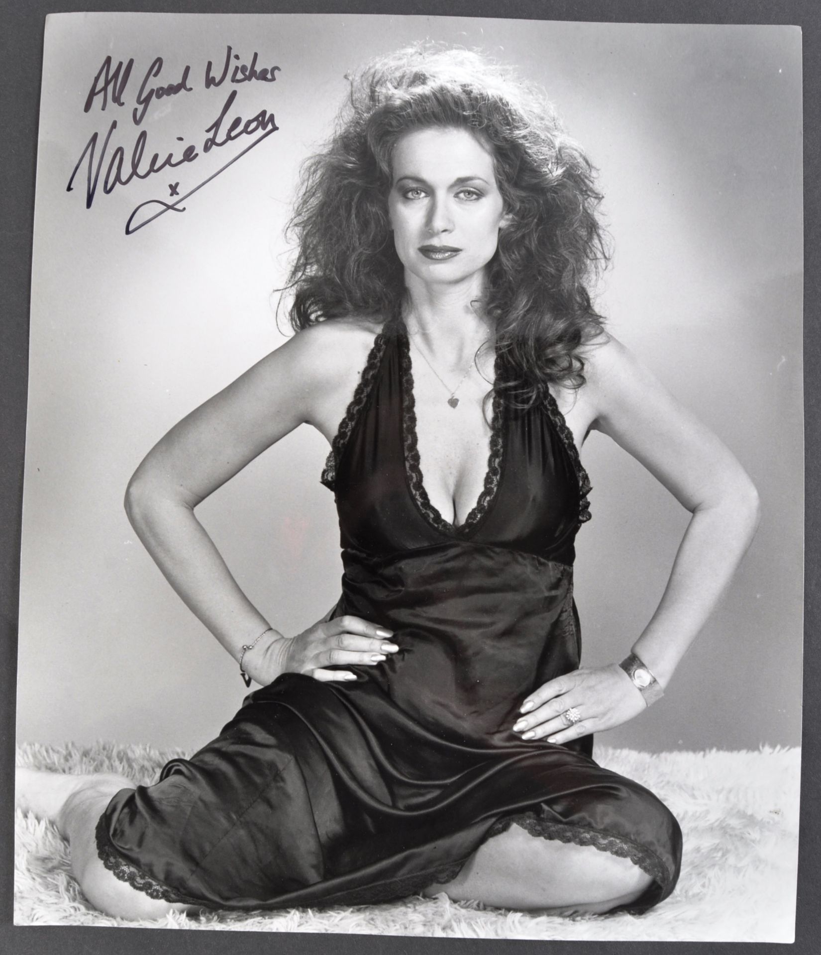 COLLECTION OF VALERIE LEON - SIGNED PHOTOGRAPHS - Bild 4 aus 7