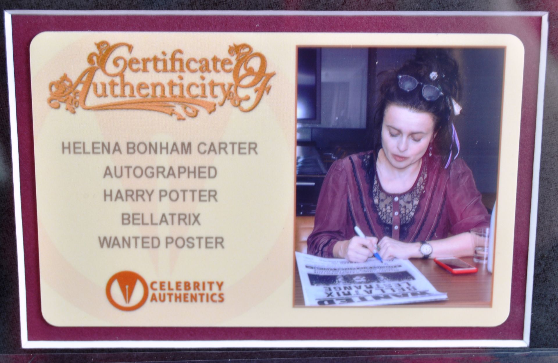 HARRY POTTER - HELENA BONHAM CARTER - SIGNED CELEBRITY AUTHENTICS DISPLAY - Bild 2 aus 5