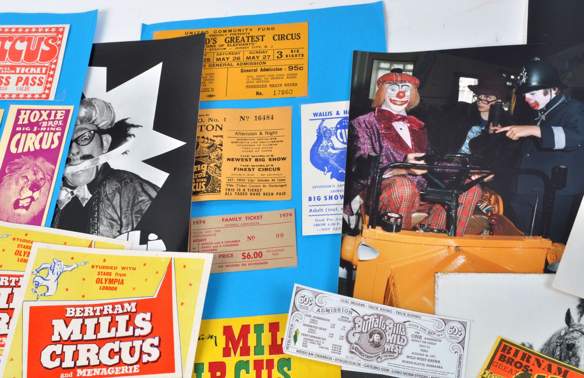 CIRCUS MEMORABILIA - ASSORTED EPHEMERA & MEMORABILIA - Bild 4 aus 12