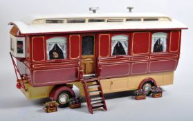 HAND BUILT 1/16 SCALE CIRCUS FUN FAIR VEHICLE / MODEL CARVAN