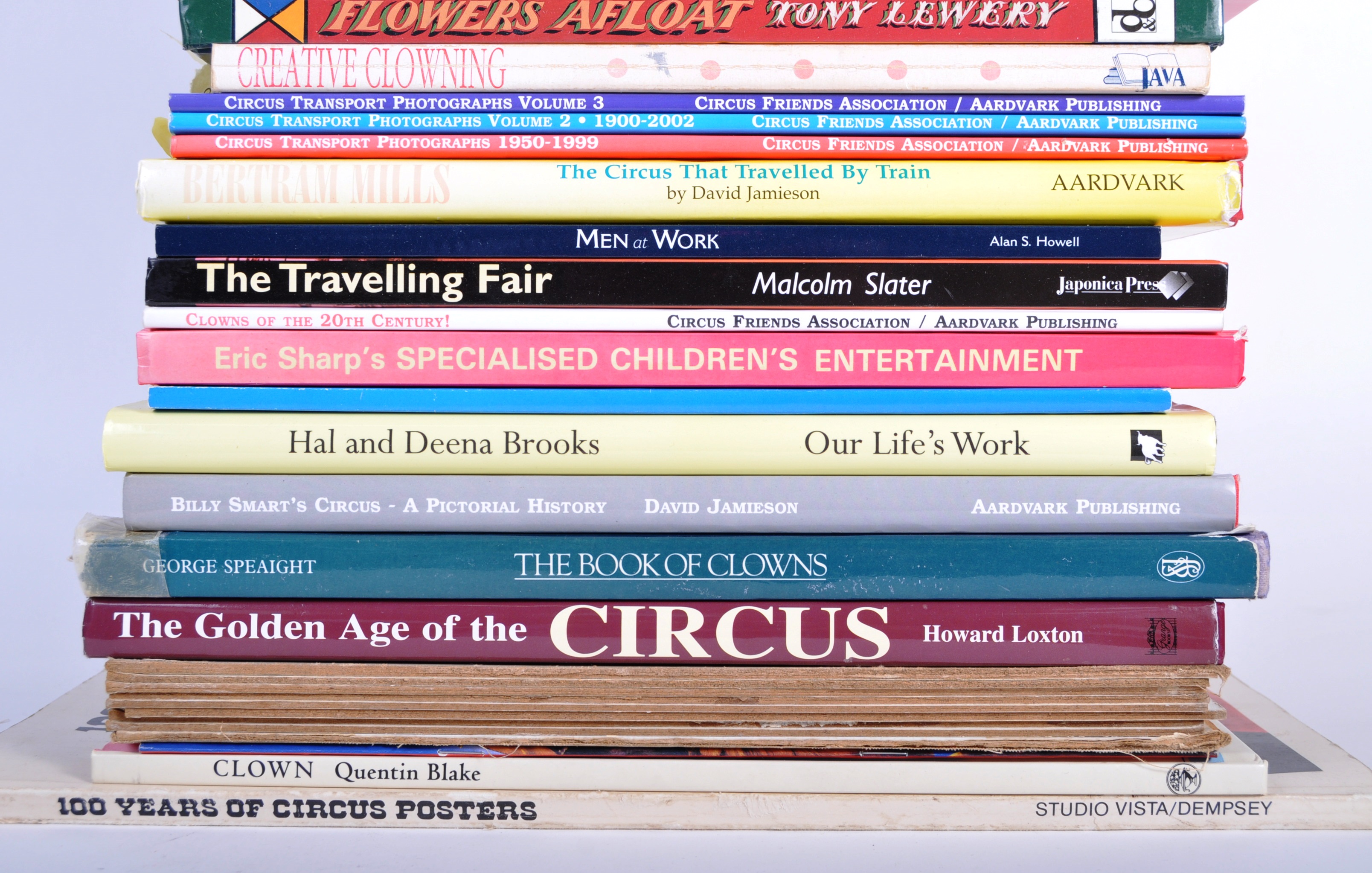 CIRCUS / CLOWNS - LARGE COLLECTION OF BOOKS - Image 2 of 10