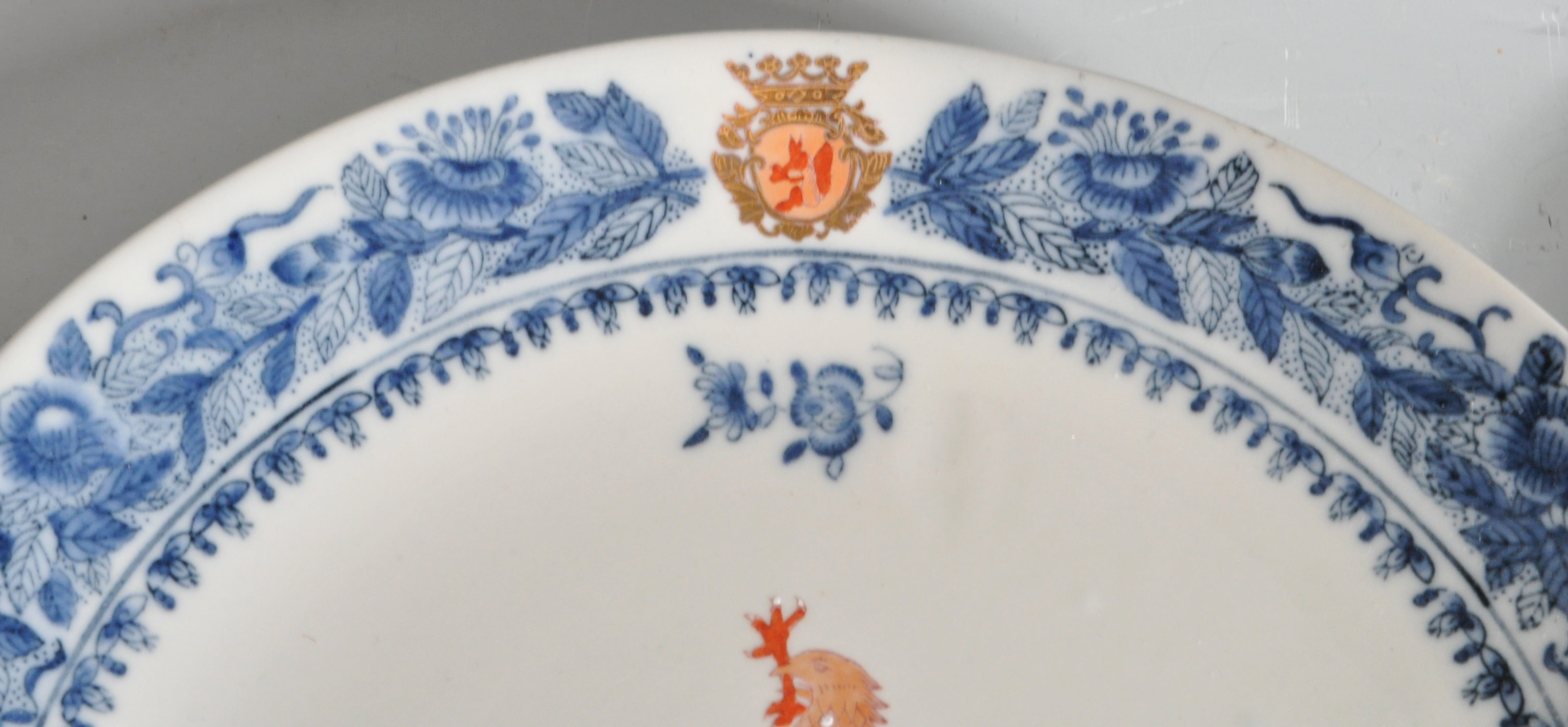 PAIR OF 20TH CENTURY CHINESE BLUE AND WHITE PLATES - Image 3 of 10