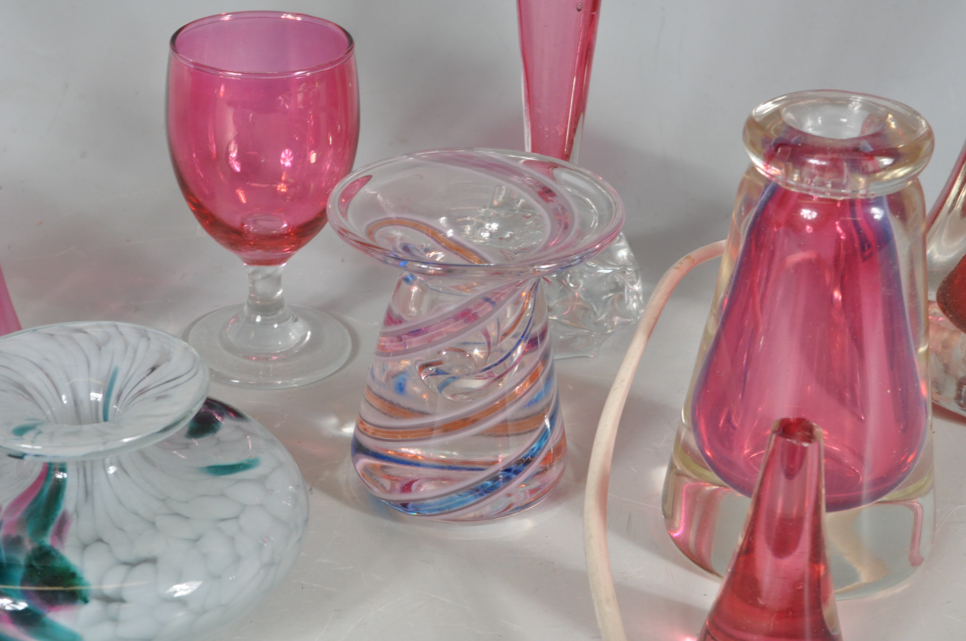 COLLECTION OF RETRO VINTAGE MID 20TH CENTURY GLASS - Image 3 of 7