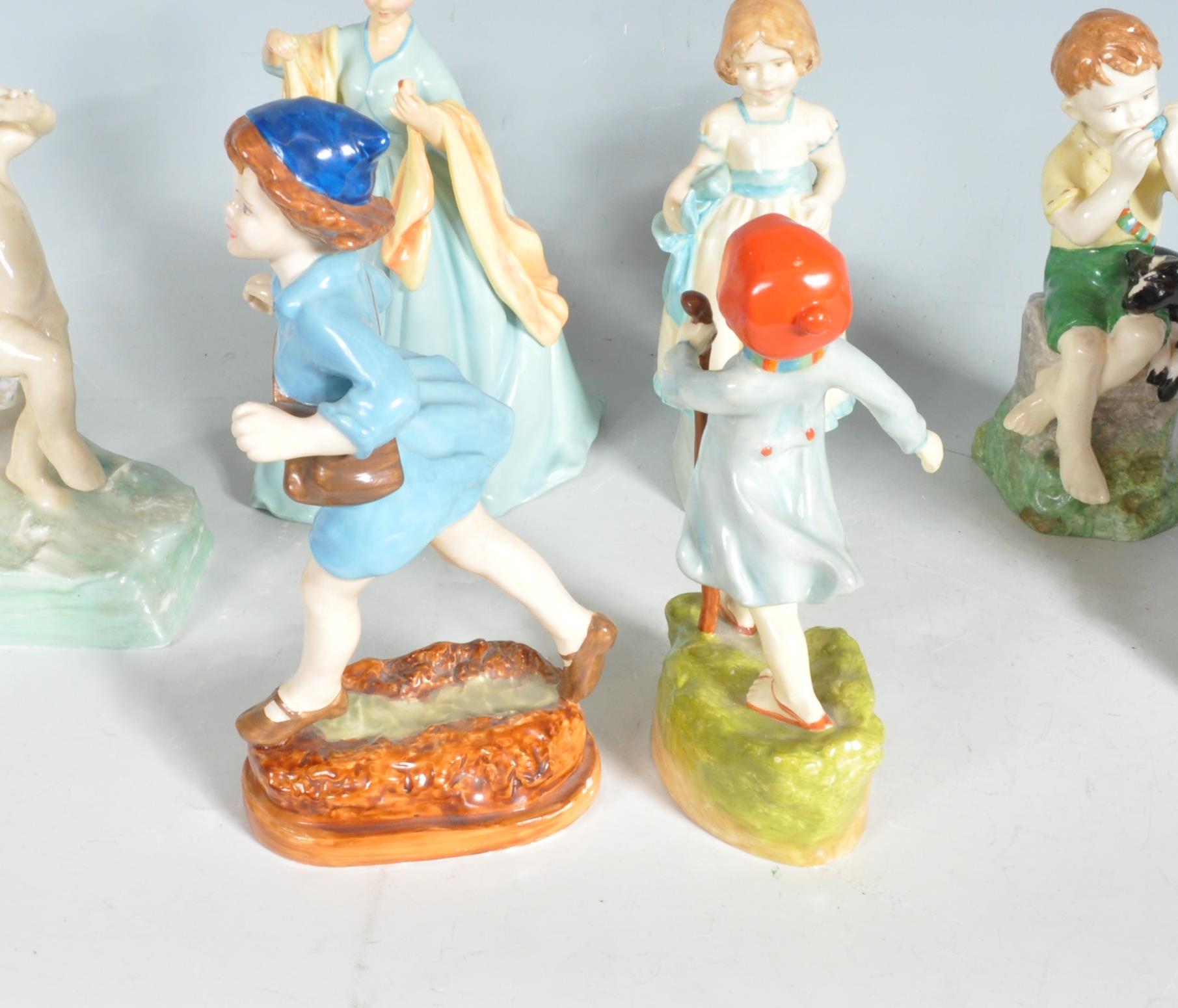 GROUP OF UNMARKED CERAMIC FIGURINES - Image 3 of 8