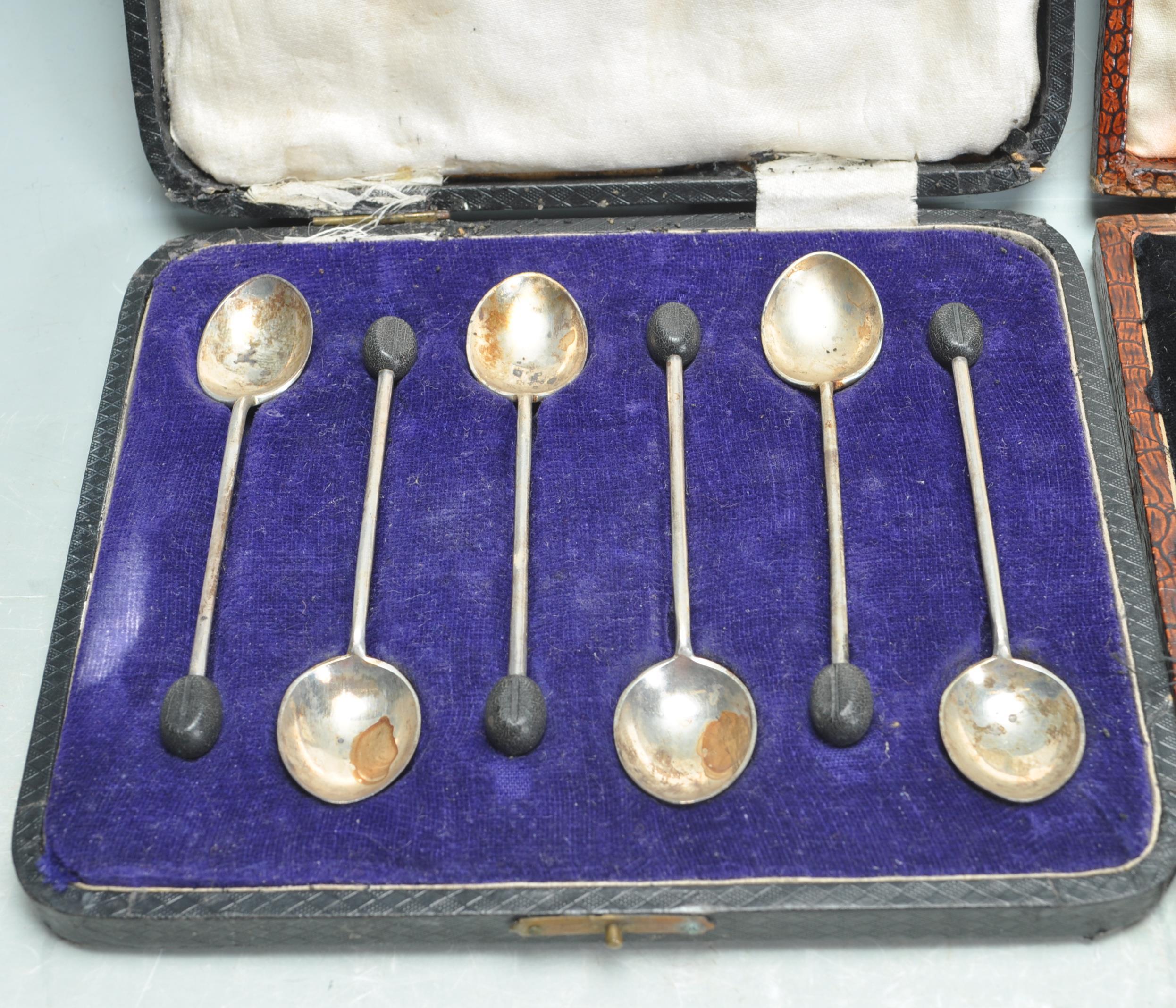 GROUP OF ANTIQUE & 20TH CENTURY SILVER - Image 8 of 10