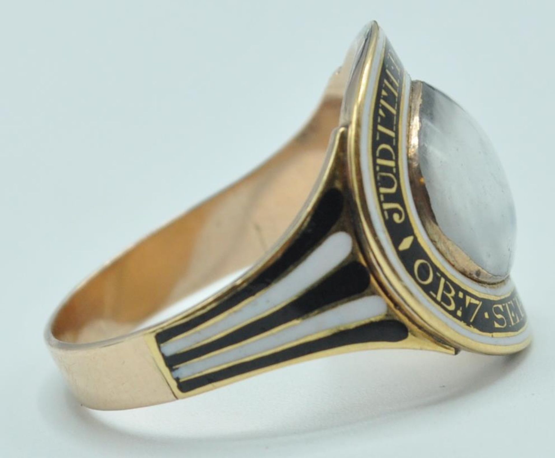 GEORGIAN BLACK & WHITE ENAMEL MOURNING RING - Bild 6 aus 7