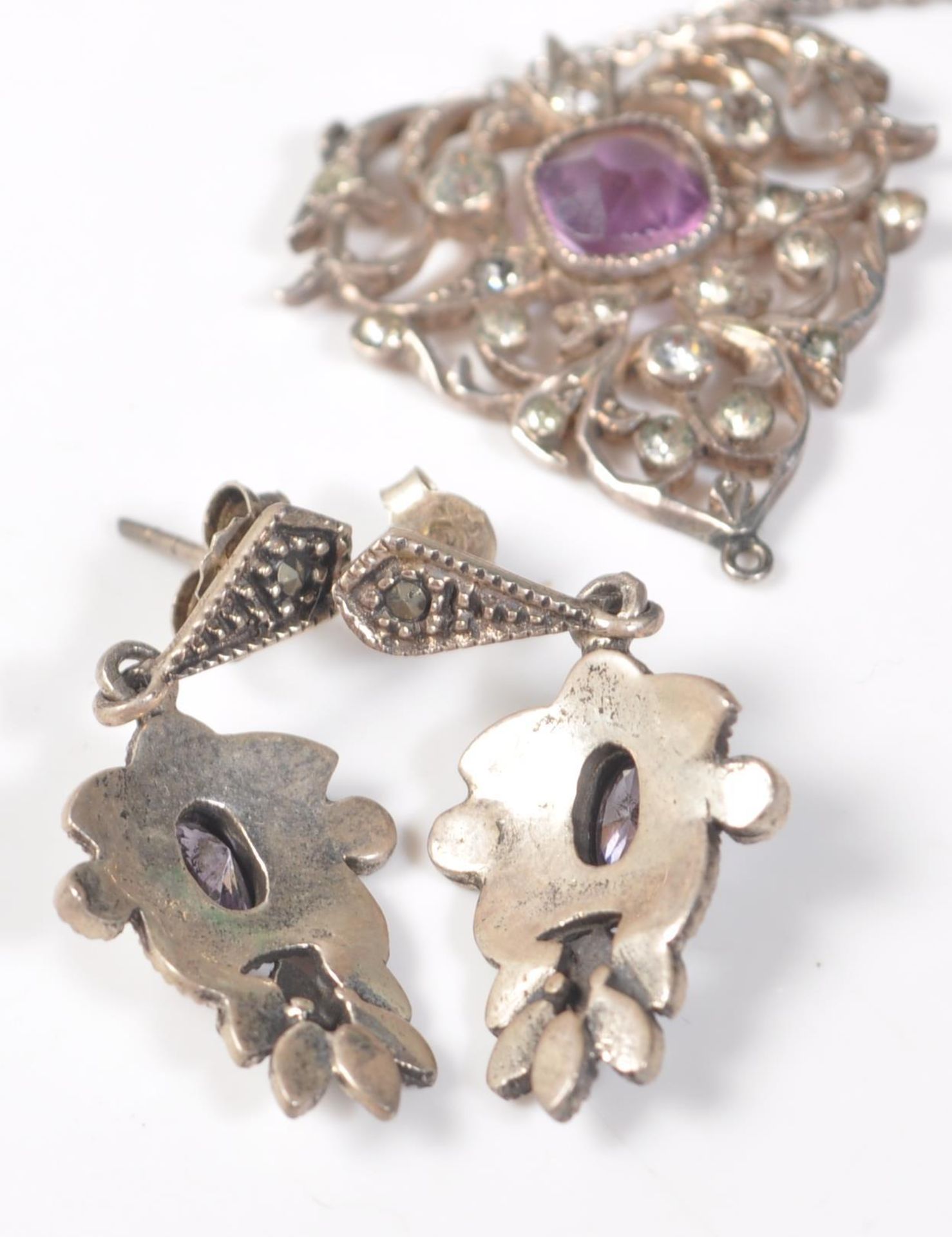 VINTAGE FRENCH SILVER AND PURPLE STONE JEWELLERY SUITE - Bild 5 aus 6