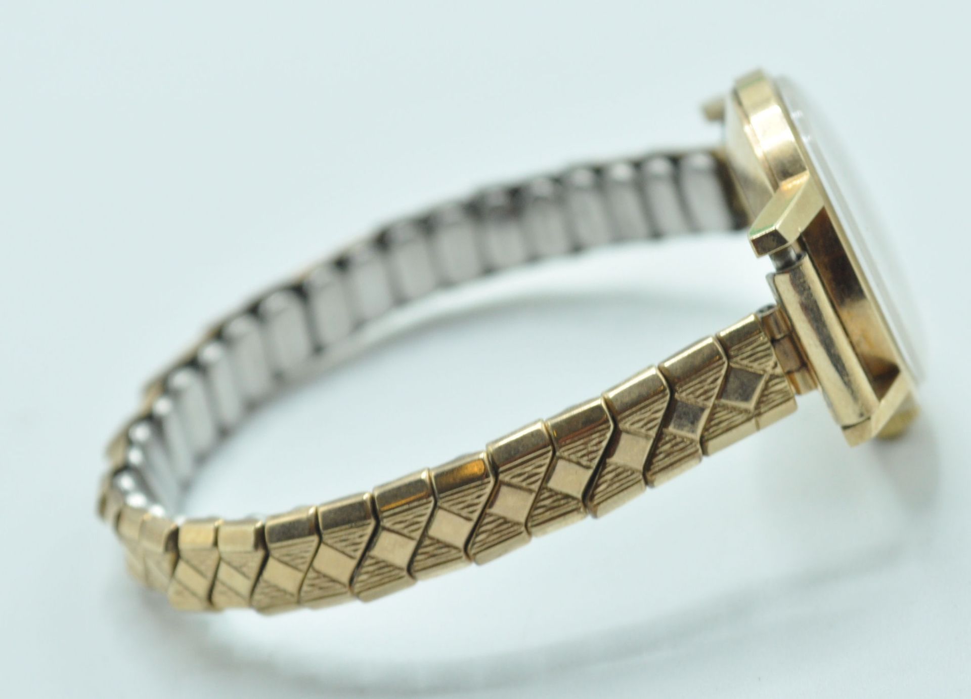 20TH CENTURY 17 JEWELS ZENITH LADIS WATCH IN A 9CT GOLD CASE. - Image 2 of 4