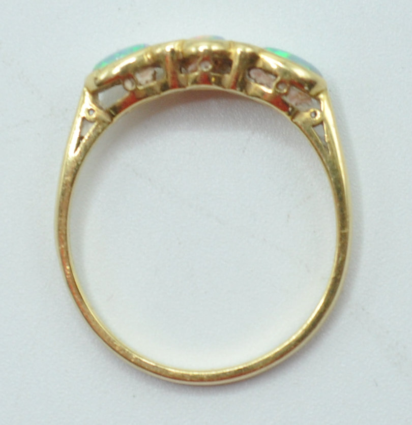 18CT GOLD, OPAL AND DIAMOND RING - Image 5 of 5