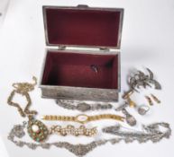GROUP OF VINTAGE MARCASITE AND OTHER JEWELLERY