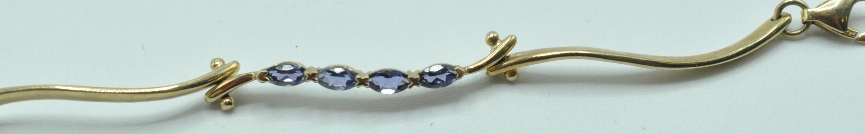 9CT GOLD AND BLUE STONE SPACER BRACELET - Image 6 of 6