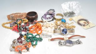 COLLECTION OF VINTASGE 20TH CENTURY COSTUME JEWELLERY