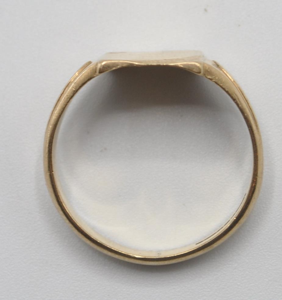 1970'S 9CT GOLD SIGNET RING - Image 2 of 6