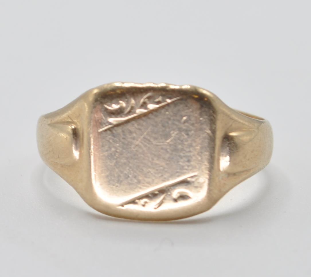 1970'S 9CT GOLD SIGNET RING