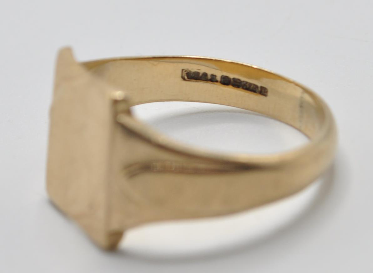 1970'S 9CT GOLD SIGNET RING - Image 4 of 6