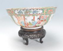 19TH CENTURY CHINESE ORIENTAL FAMILLE VERTE BOWL