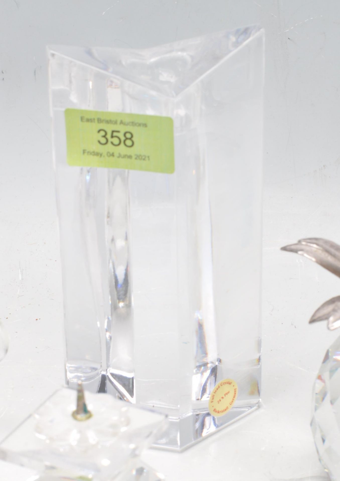 COLLECTION OF VINTAGE SWAROVSKI CRYSTAL GLASS ORNAMENTS - Image 4 of 6