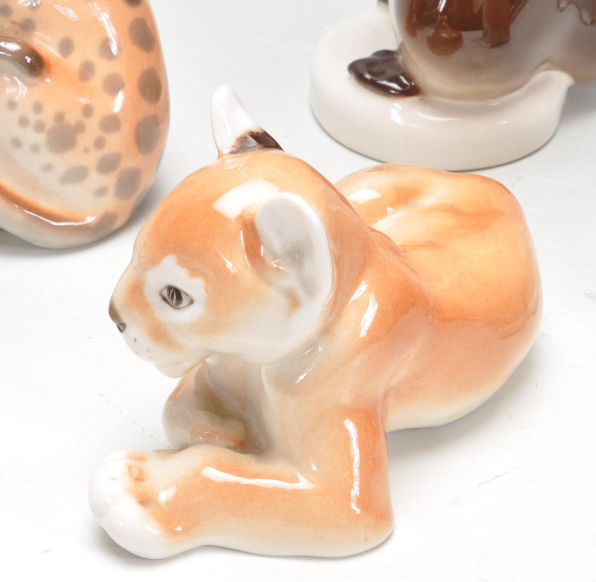 COLLECTION OF VINTAGE 20TH CENTURY CERAMIC ANIMAL FIGURINES - Image 3 of 9