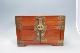 VINTAGE 20TH CENTURY CHINESE HARDWOOD JEWELLERY BOX