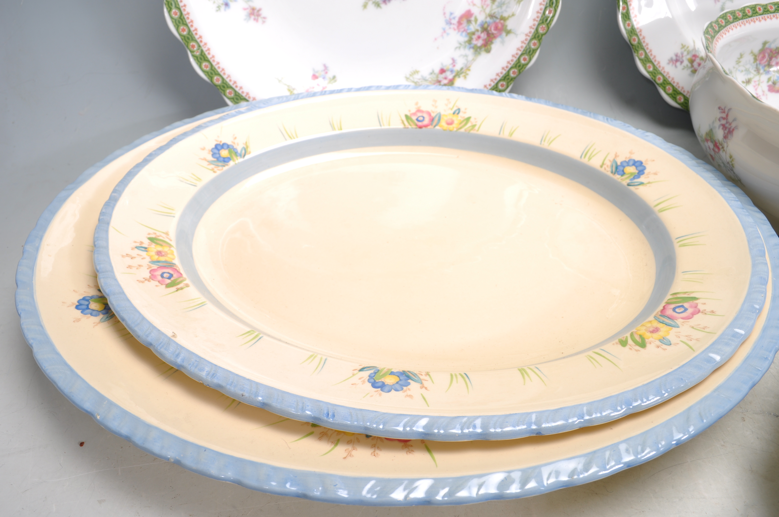 COLLECTION OF VINTAGE CHINA TO INCLUDE LIMOGES, NEW HALL AND MASON. - Image 8 of 25