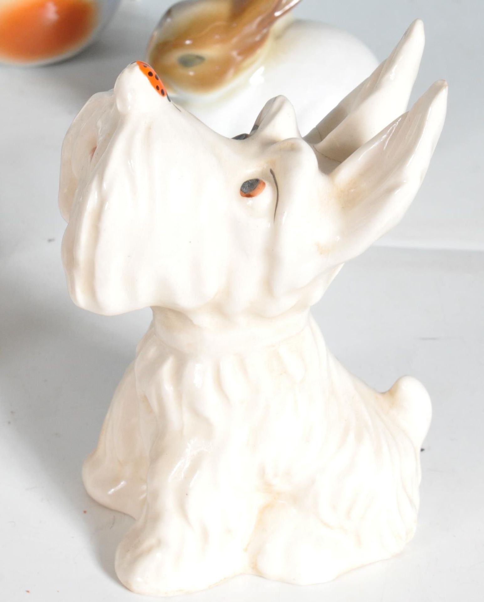 COLLECTION OF CERAMIC ANIMAL FIGURINES - Image 8 of 13