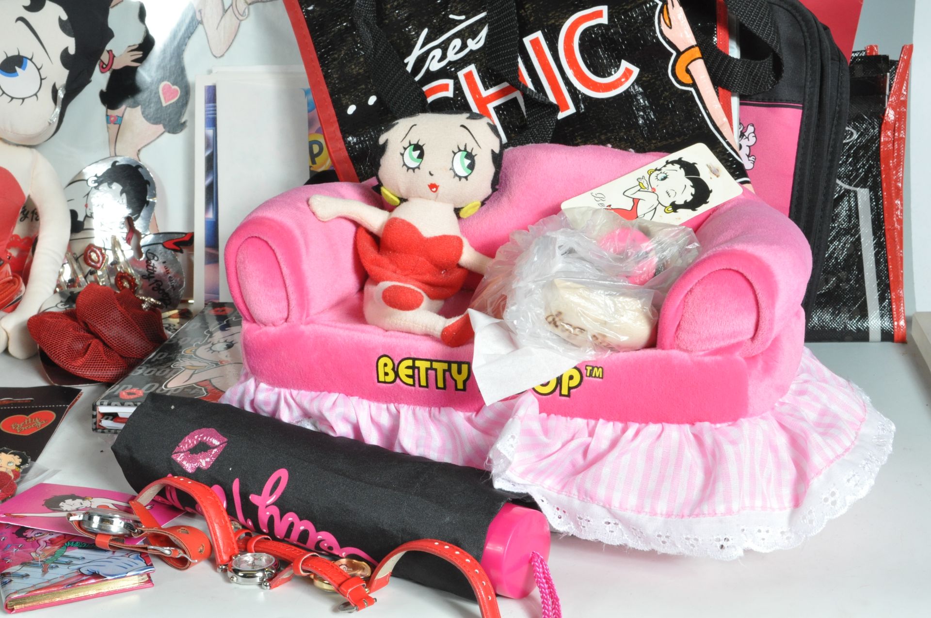 LARGE QUANTITY OF BETTY BOOP COLLECTORS ITEMS - Image 2 of 11