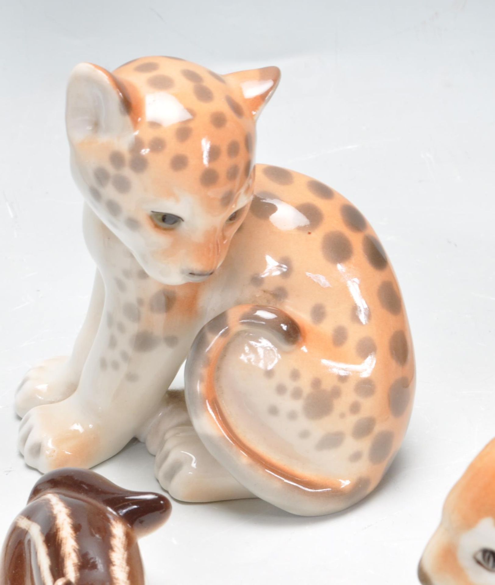 COLLECTION OF VINTAGE 20TH CENTURY CERAMIC ANIMAL FIGURINES - Image 5 of 9