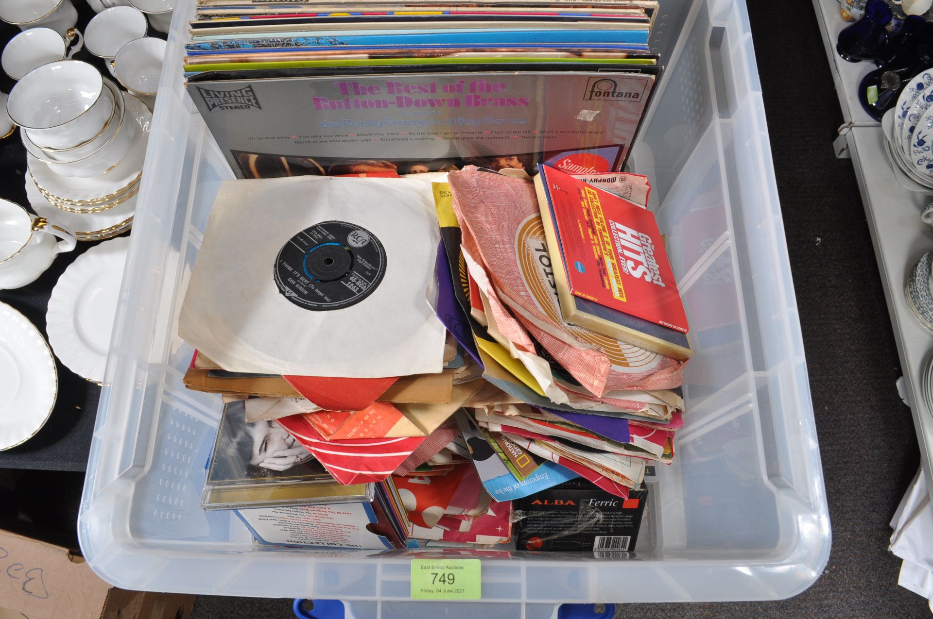 LARGE COLLECTION OF LP’S VINYL 45RPM RECORDS