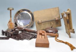 COLLECTION OF 20TH CENTURY MISCELLANEOUS ITEMS TO INCLUDE BAKLITE, A TRUNCHEON AND A CLACKER.