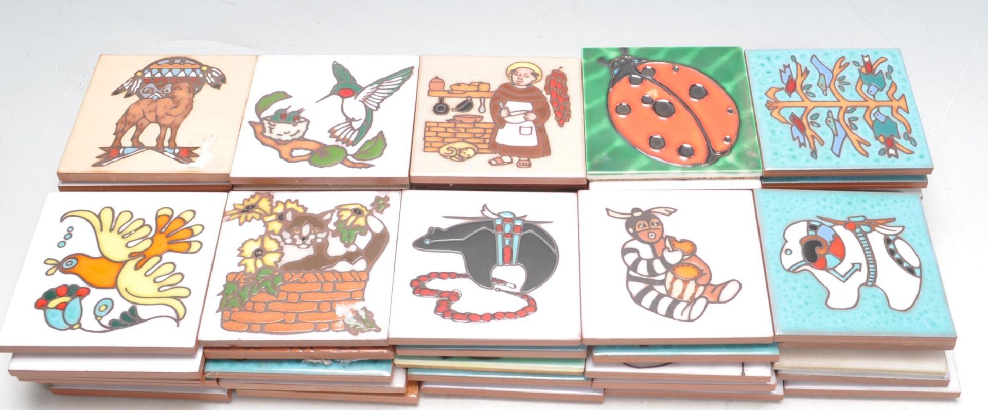 LARGE COLLECTION OF VINTAGE 20TH CENTURY POLYCHROME TILES. - Bild 2 aus 6