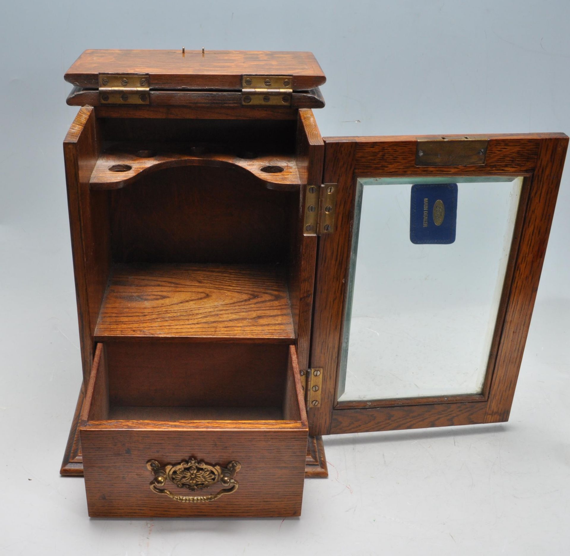 19TH CENTURY VICTORIAN OAK SMOKERS CABINET COMPLETE WITH PIPES, TOBACCO JAR, LIGHTER AND TOOLS - Image 3 of 6