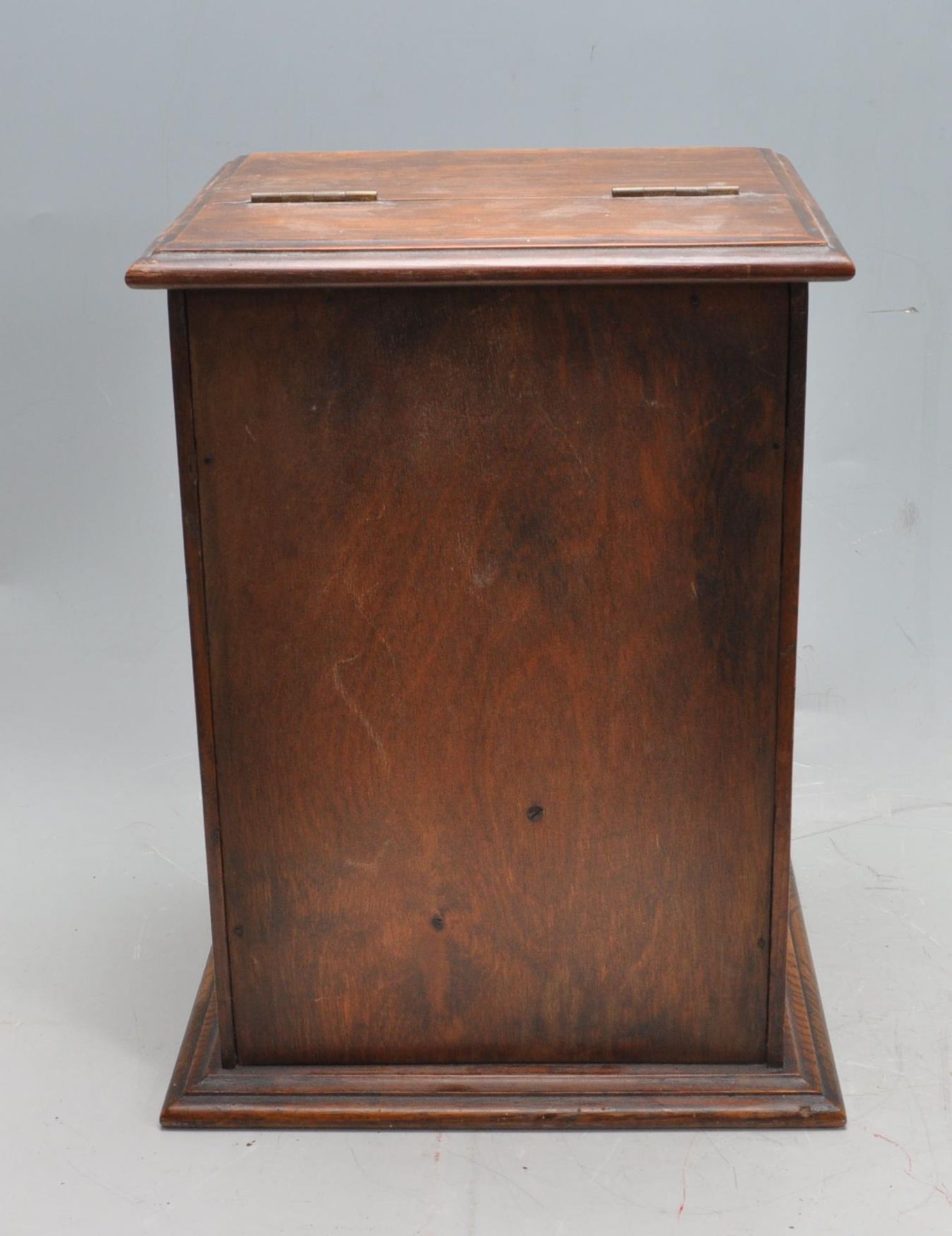 19TH CENTURY VICTORIAN OAK SMOKERS CABINET COMPLETE WITH PIPES, TOBACCO JAR, LIGHTER AND TOOLS - Image 5 of 6