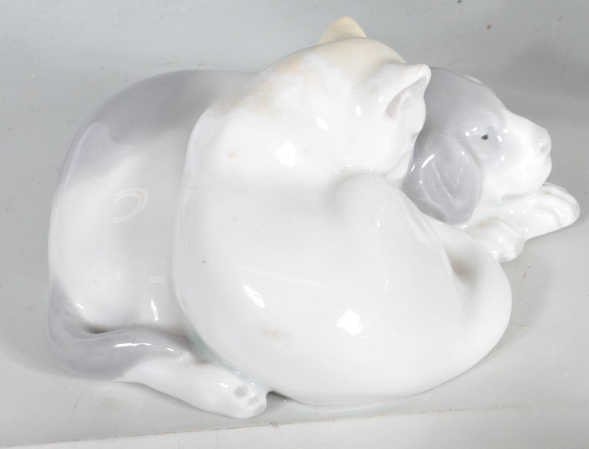 COLLECTION OF CERAMIC ANIMAL FIGURINES - Image 3 of 13