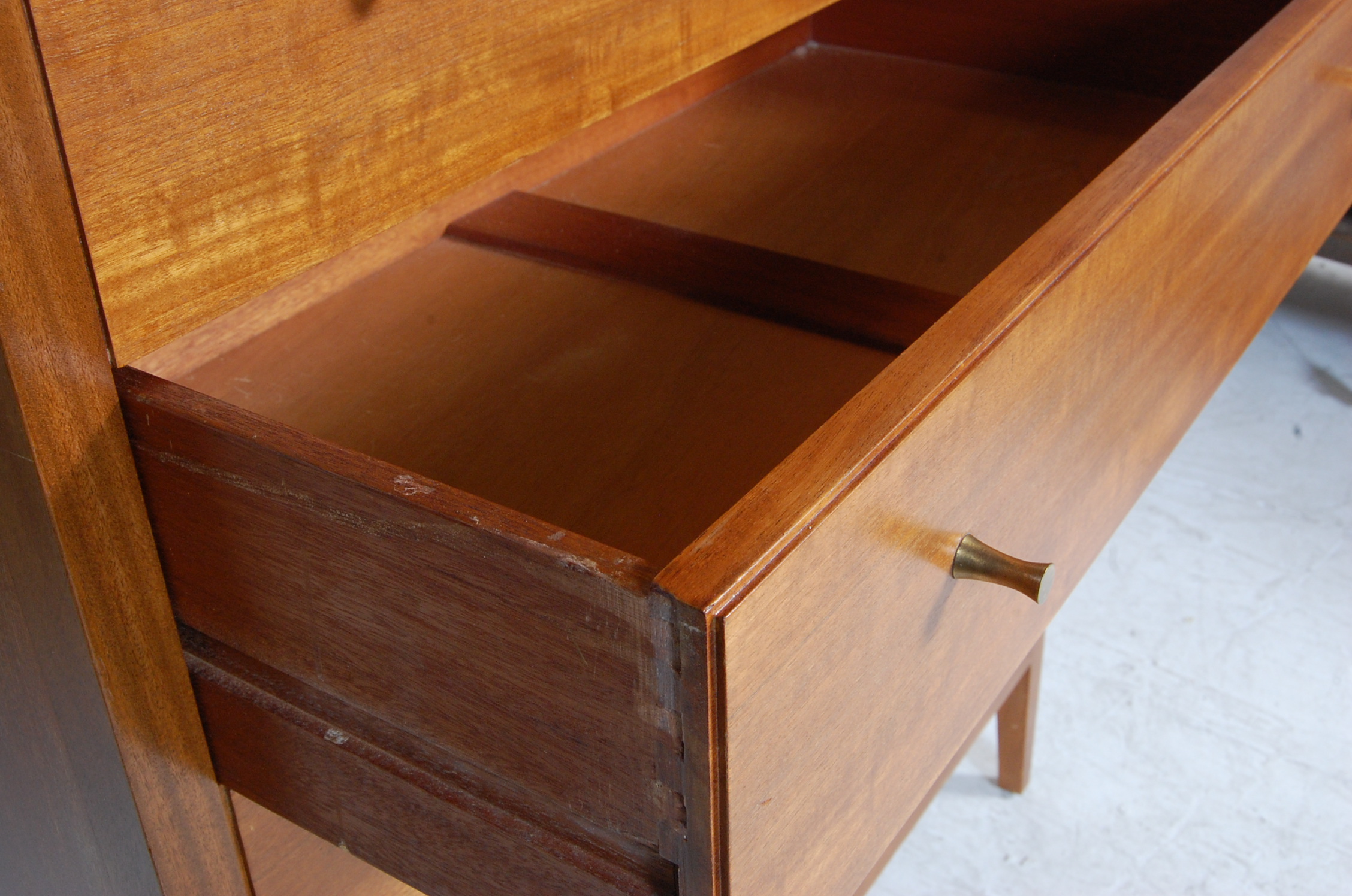 RETRO VINTAGE 1970S TEAK WOOD CHEST OF DRAWERS - Image 3 of 4