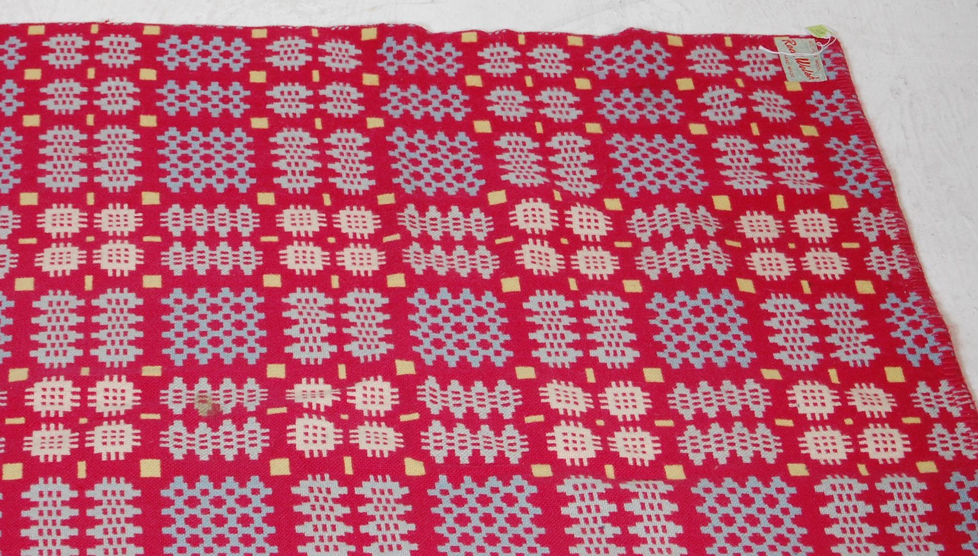 LARGE 20TH CENTURY HAND MADE WELSH BLANKET BY REAL WELSH - Image 2 of 7