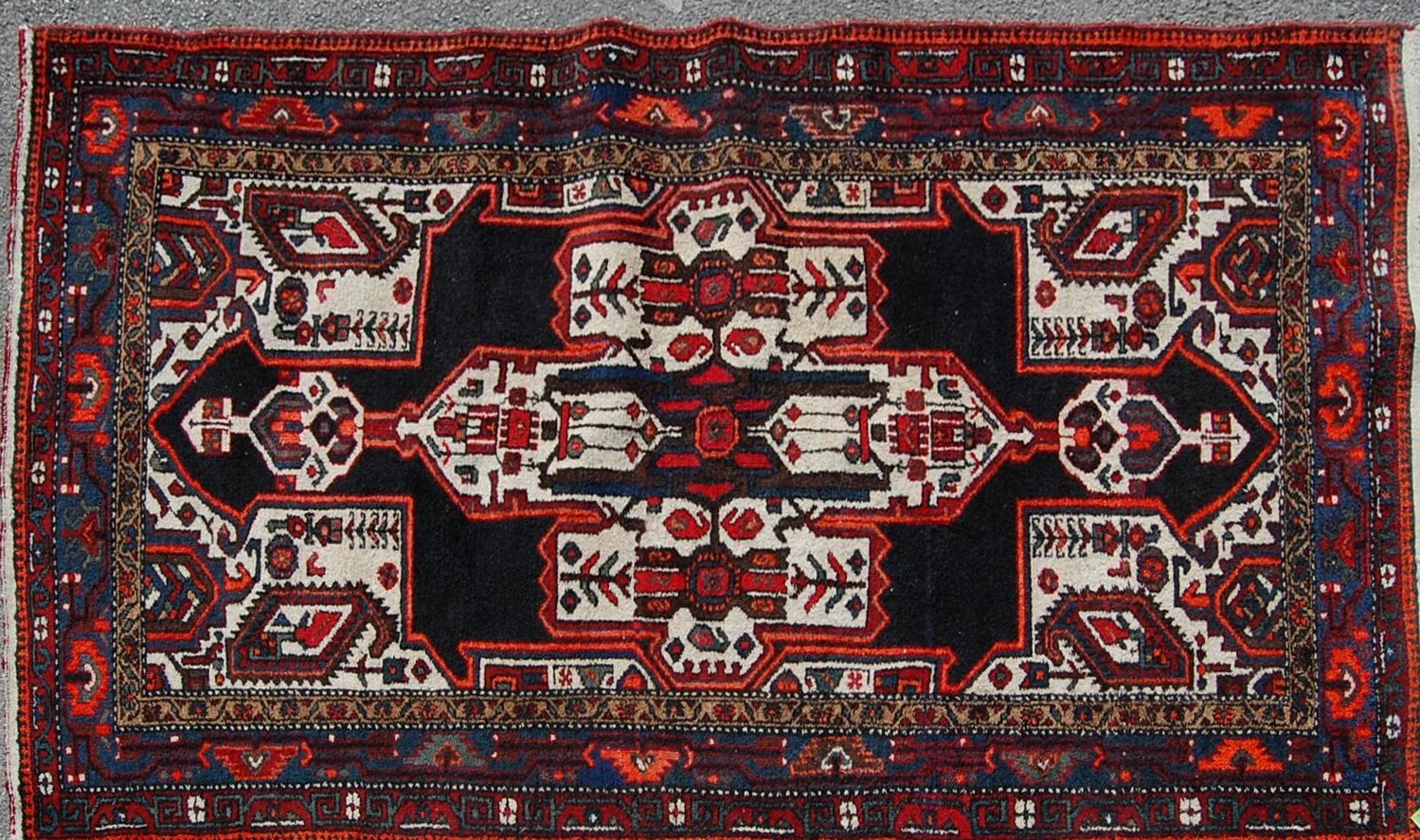 20TH CENTURY PERSIAN ISLAMIC HAMADAN CARPET RUG