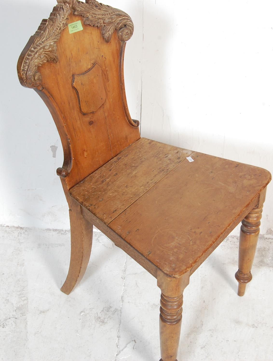 19TH CENTURY VICTORIAN OAK CARVED HALL CHAIR - Image 2 of 5