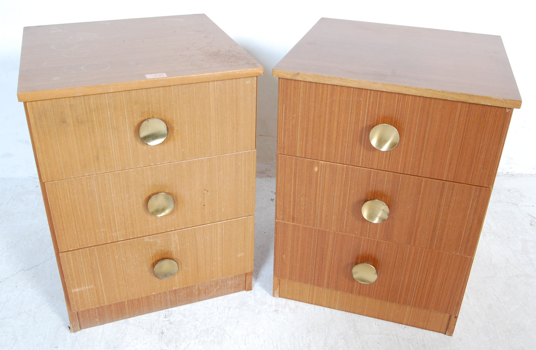 MID CENTURY RETRO TEAK WOOD BEDSIDE CHESTS OF DRAWERS - Image 2 of 7