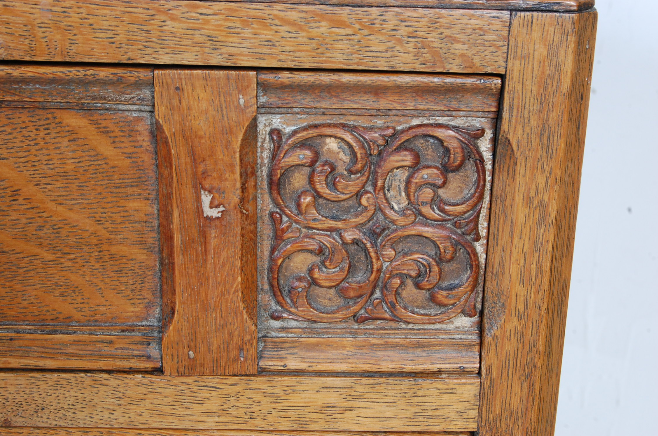 1930S OAK PEDESTAL CHEST OF DRAWERS - Image 5 of 5