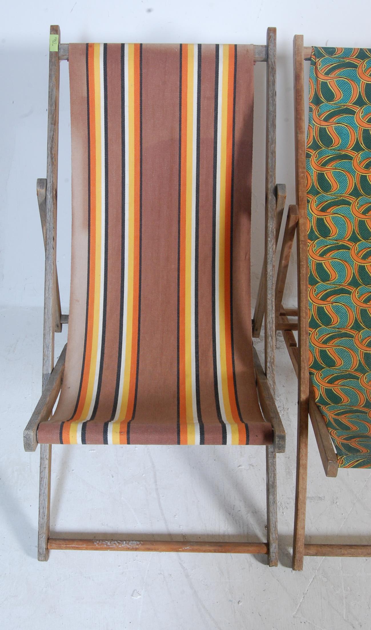 COLLECTION OF FOUR VINTAGE 20TH CENTURY DECK CHAIRS - Image 2 of 6