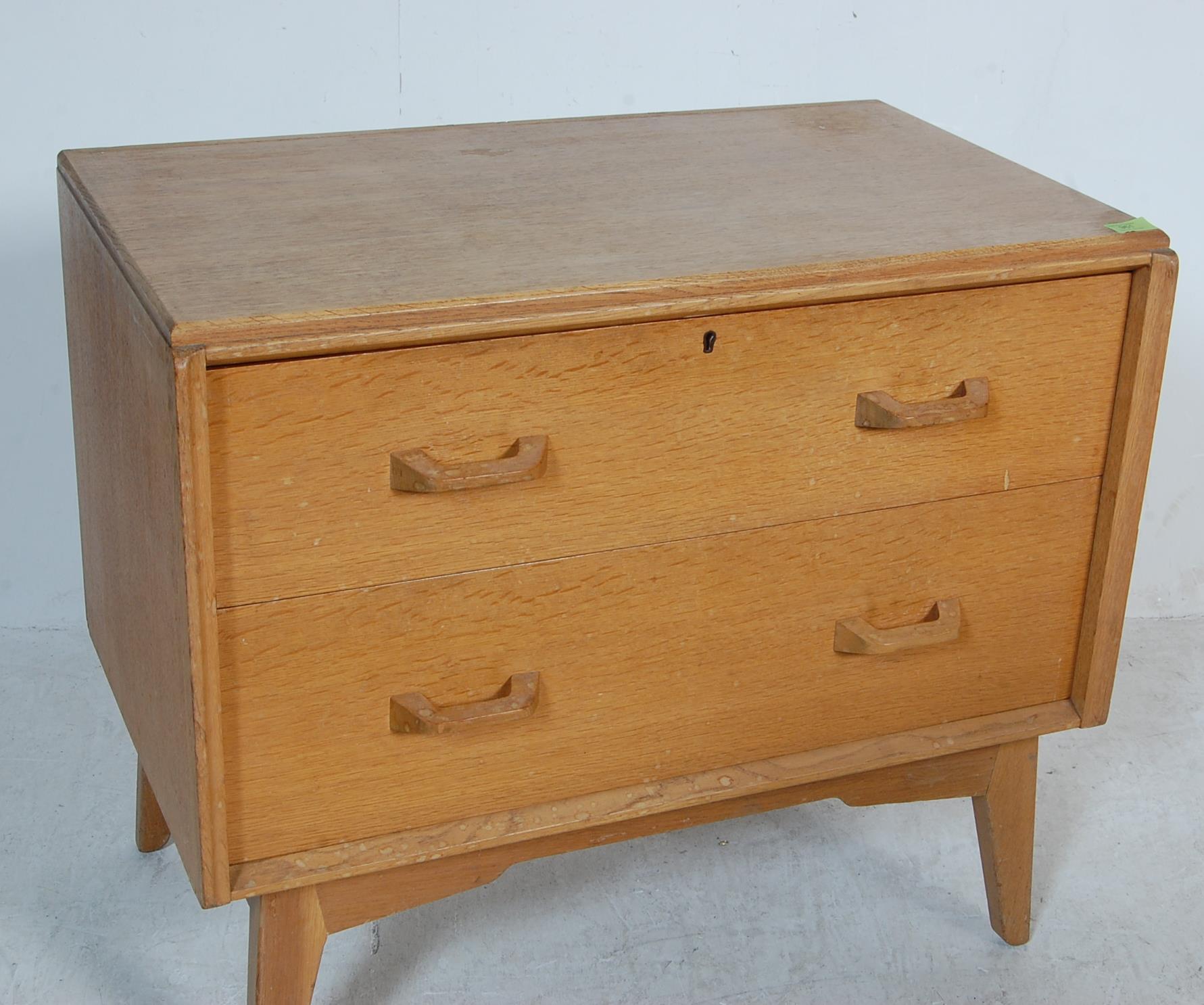 GPLAN - E GOMME - BRANDON GOLDEN OAK LOW BOY CHEST OF DRAWERS - Image 2 of 7