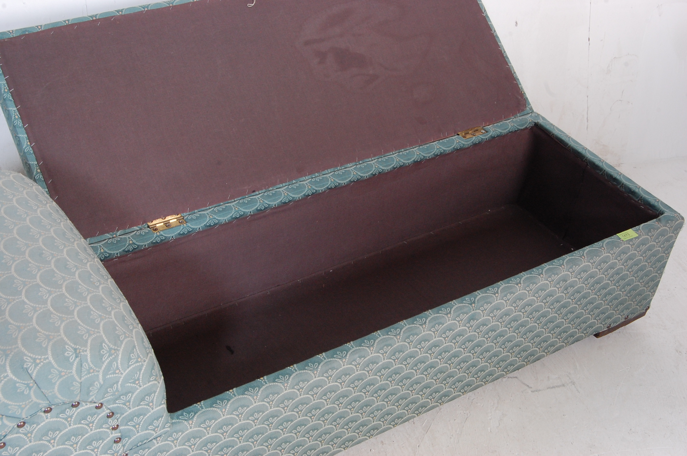 ANTIQUE STYLE OTTOMAN DAYBED BLANKET BOX - Image 3 of 6