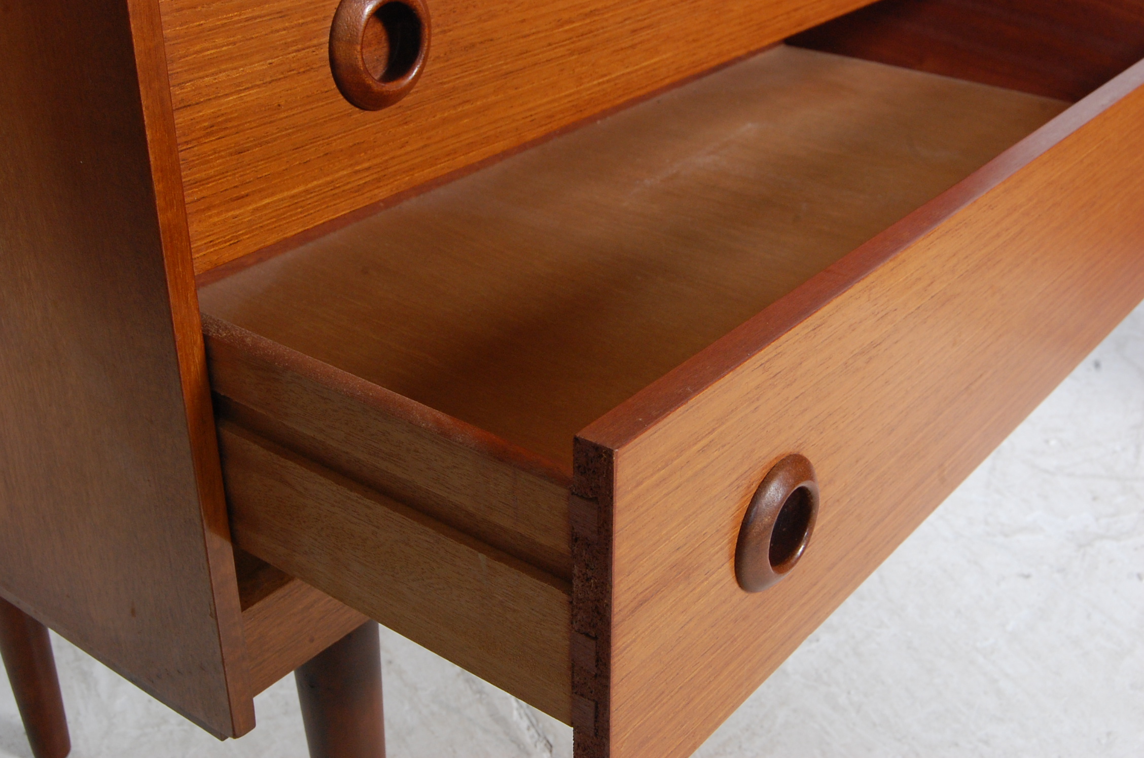 1960’S TEAK WOOD CHEST OF DRAWERS BY SCHREIBER - Image 4 of 4