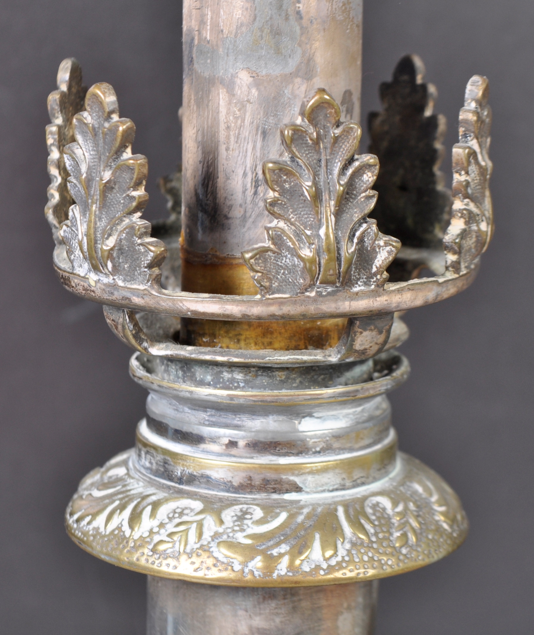 ANTIQUE 19TH CENTURY SILVER PLATED CANDLESTICK - Image 3 of 7