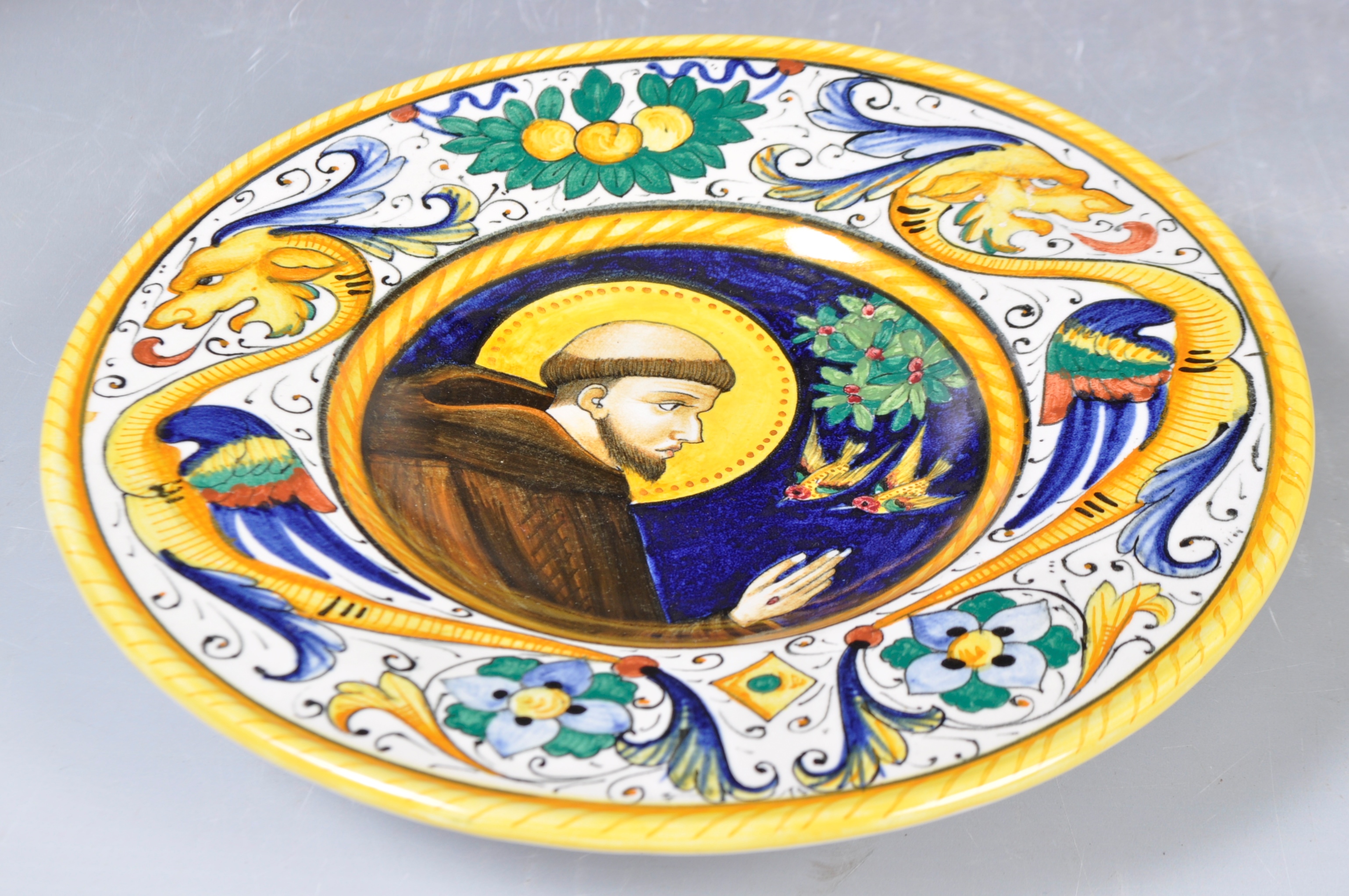 MID CENTURY ITALIAN MAJOLICA PAINTED PLATE DEPICTING A MONK - Image 2 of 7