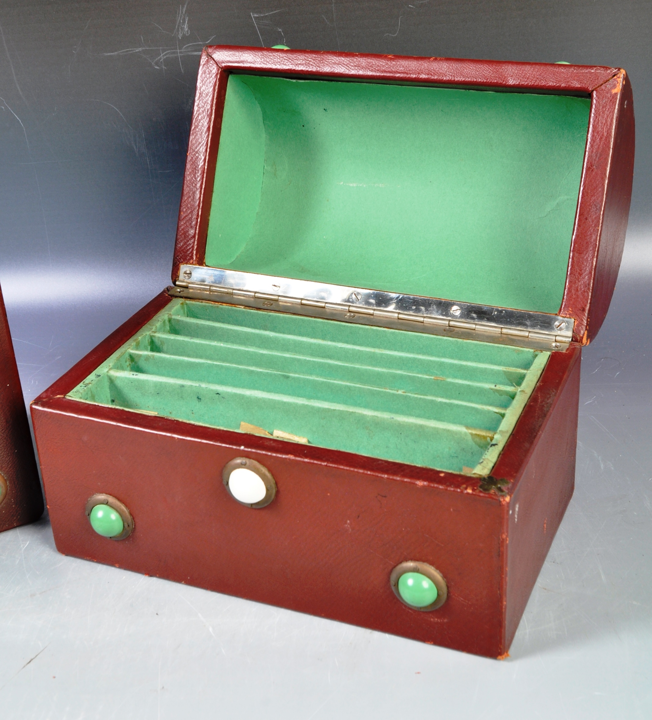 UNUSUAL LEATHER STATIONARY BOX & BLOTTER WITH COLOURED CABOCHONS - Image 2 of 8