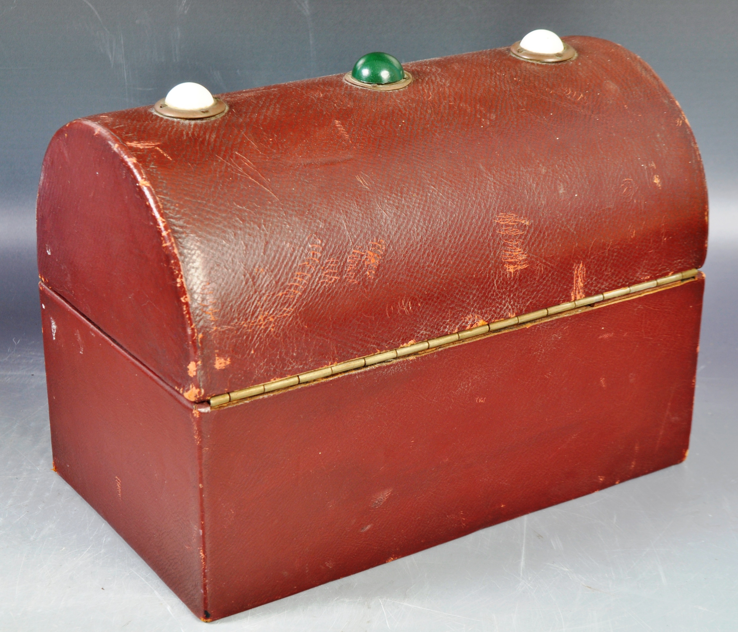 UNUSUAL LEATHER STATIONARY BOX & BLOTTER WITH COLOURED CABOCHONS - Image 4 of 8