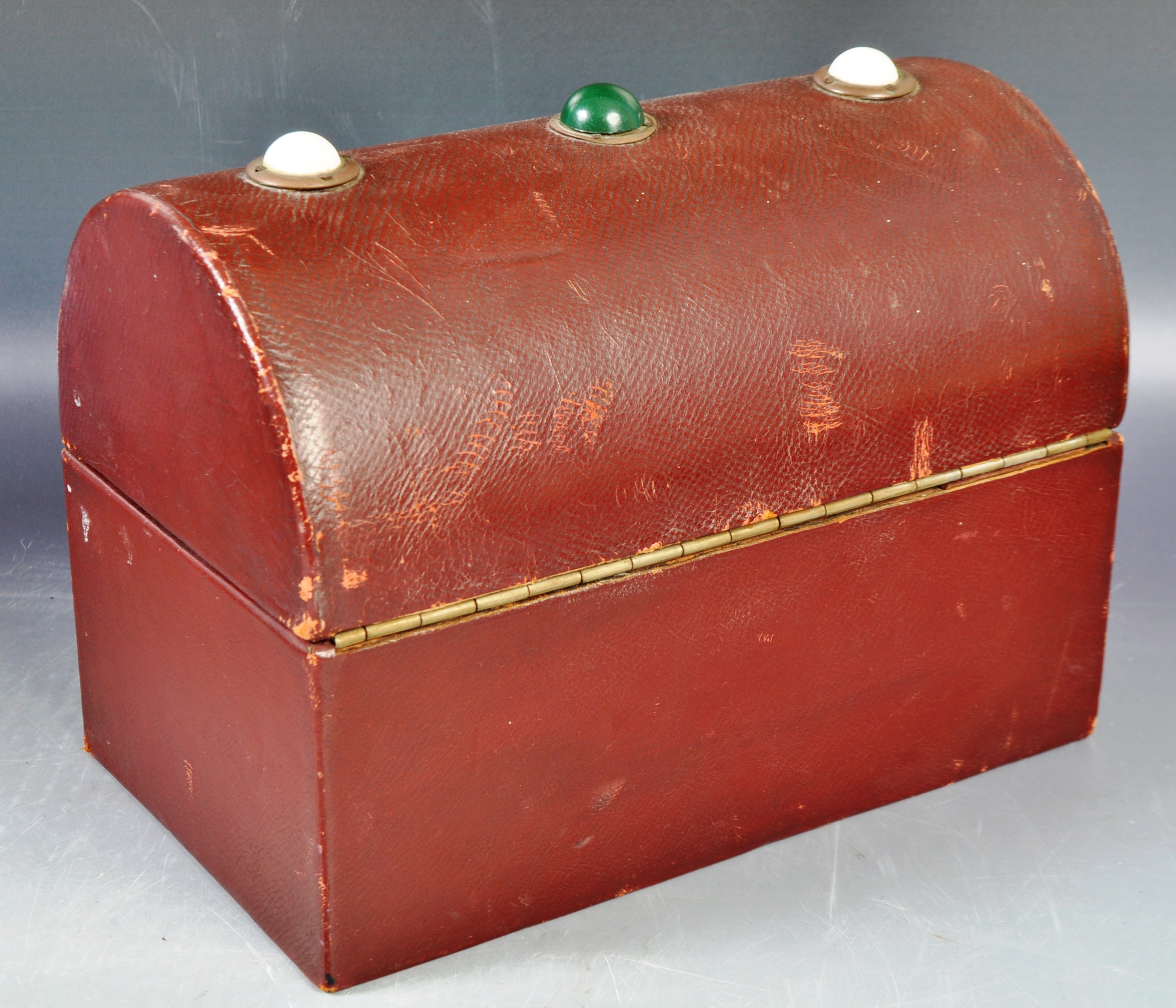 UNUSUAL LEATHER STATIONARY BOX & BLOTTER WITH COLOURED CABOCHONS - Image 5 of 8