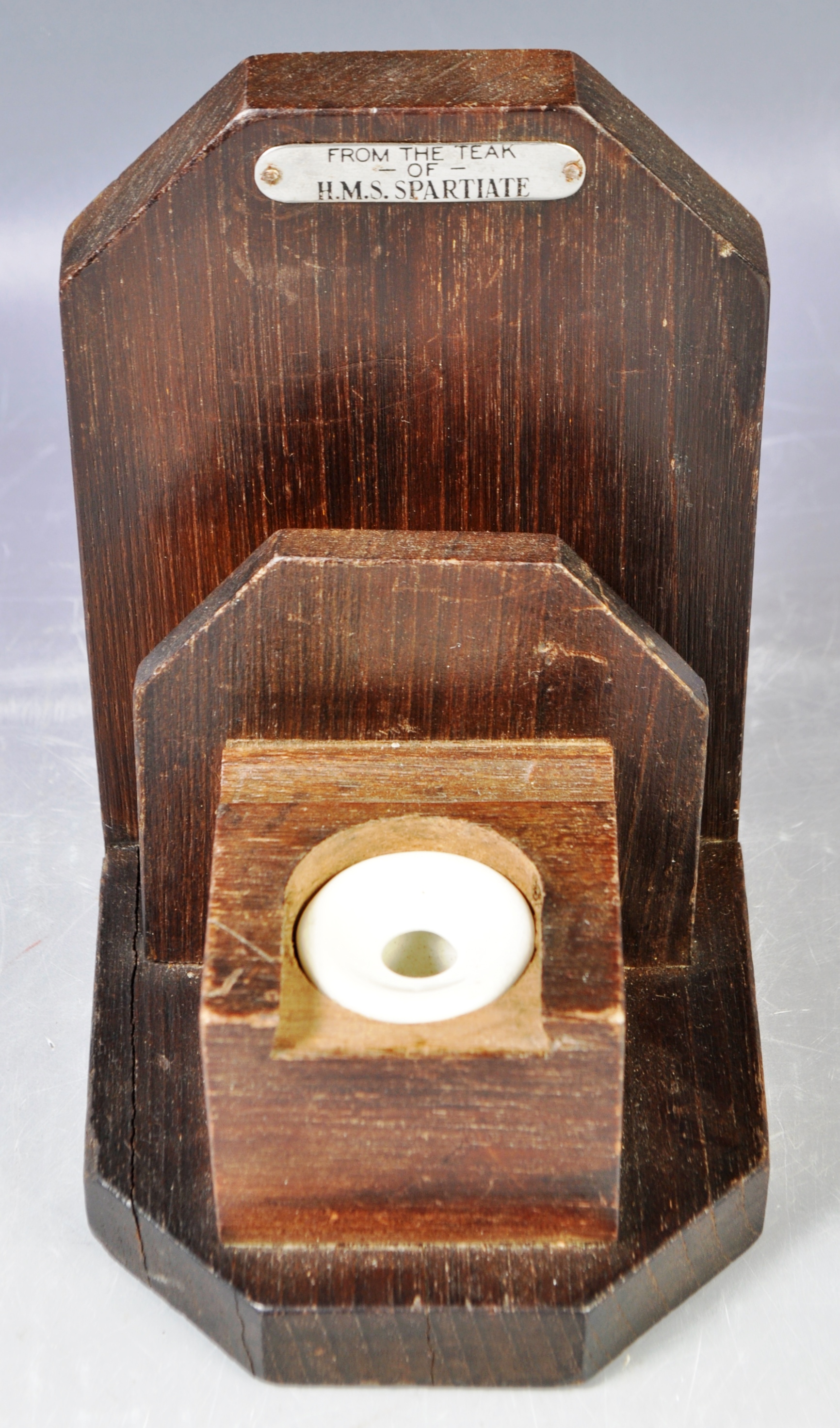 EARLY 20TH CENTURY TEAK HMS SPARTIATE COMMODE INKWELL - Image 2 of 8